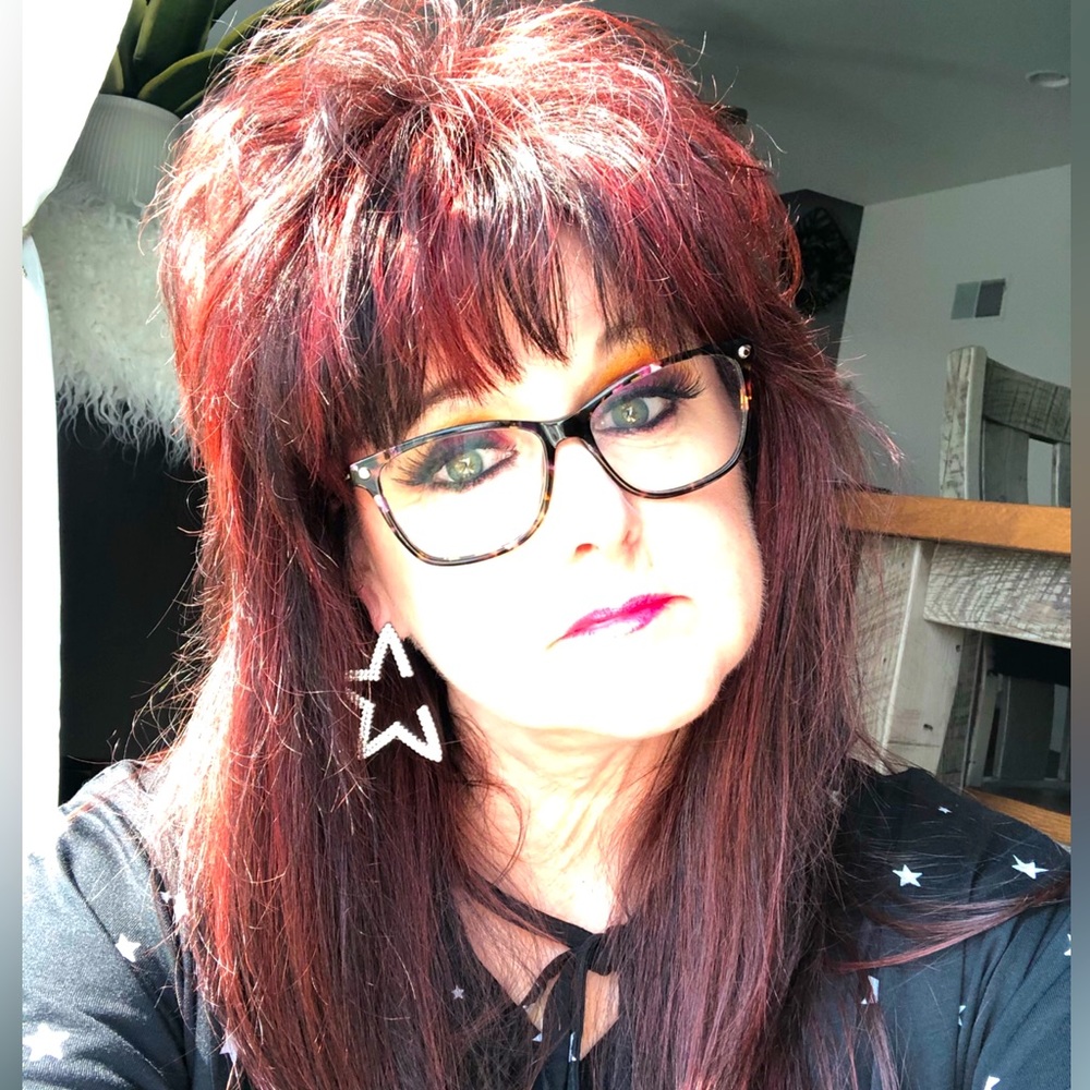 Meet your Posher, Valerie